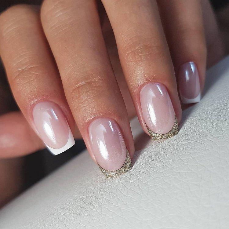 Français avec des étincelles 2020 - photo de manucure