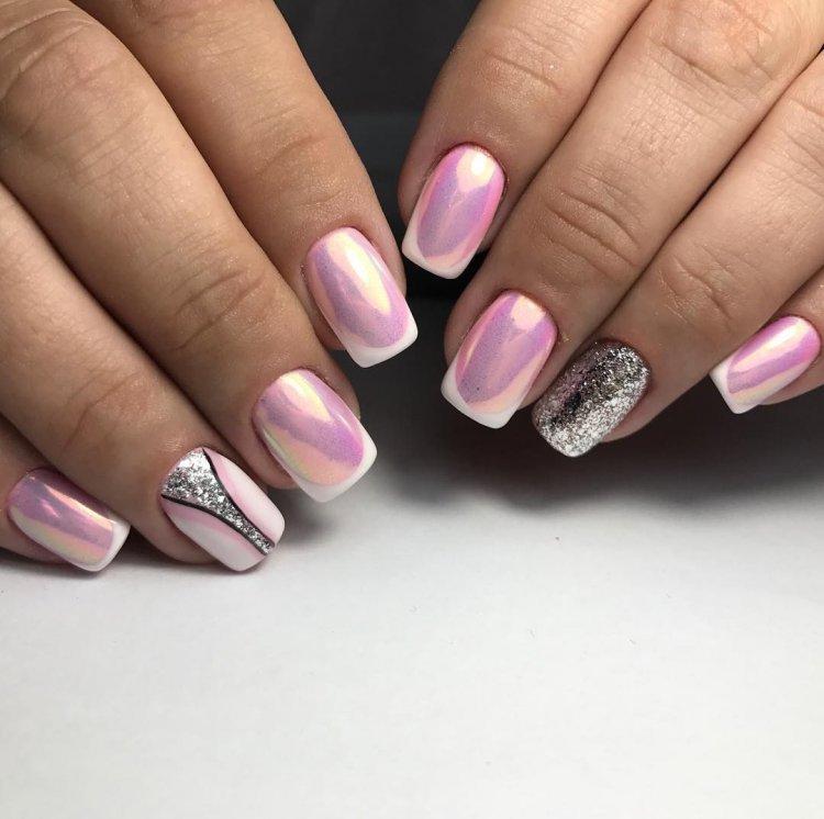 Français 2020 avec frottement - photo de manucure