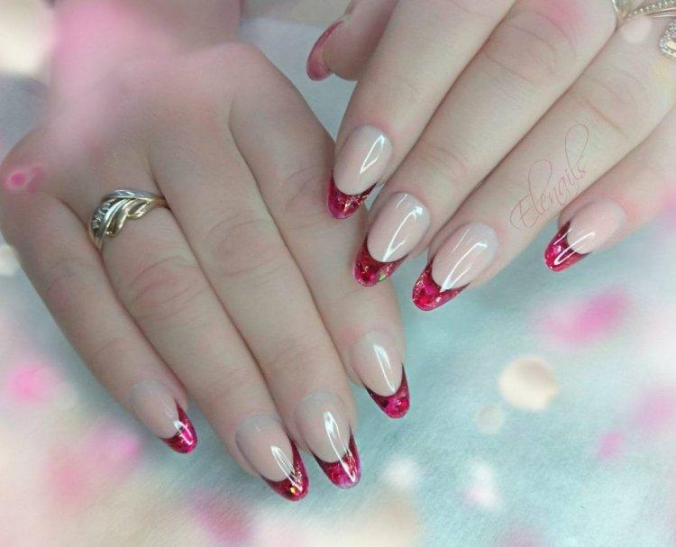 Français pour les ongles prolongés 2020 - photo de manucure