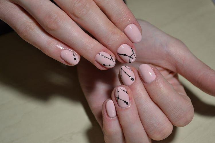 Manucure pour ongles courts 2020 - Tendances de la mode