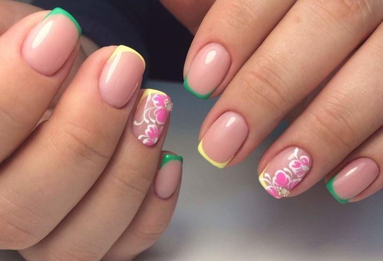 Manucure française pour ongles courts 2020