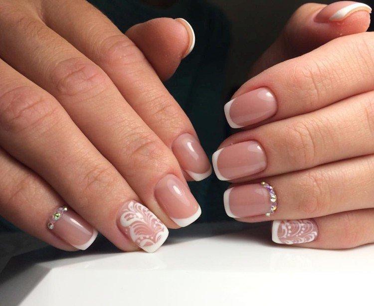 Manucure de mariage 2021 pour ongles courts