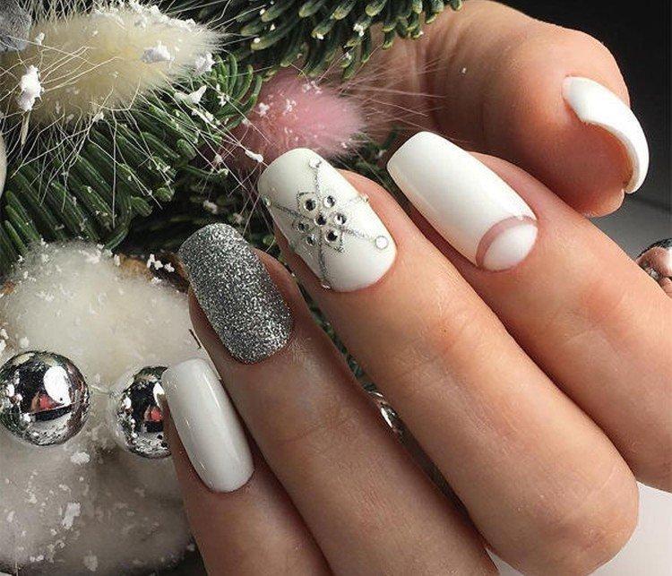 Manucure au sable pour le nouvel an 2021