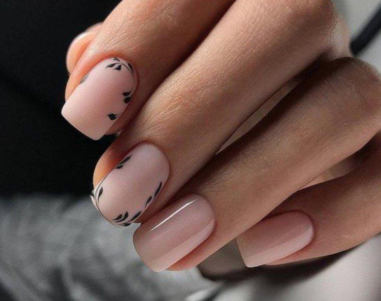 Finition mate universelle - Manucure à l'école pour ongles courts