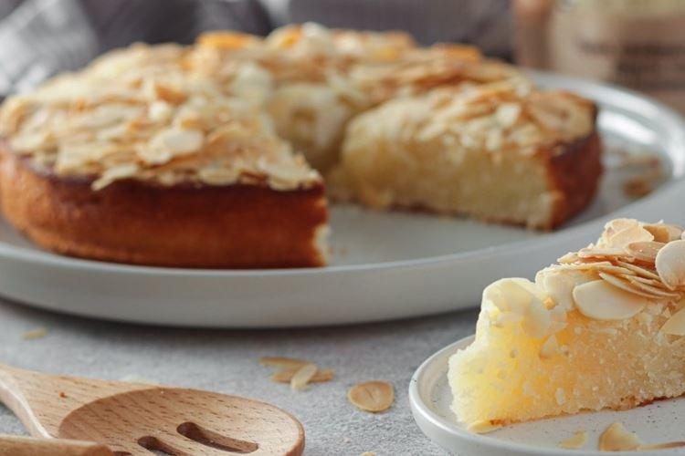 Mannik sur kéfir aux amandes - recettes