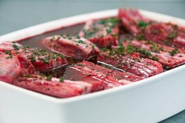 Marinade à la grenade pour brochette de porc - recettes