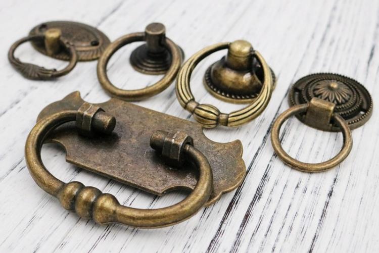 Poignées annulaires - Types de poignées de meubles