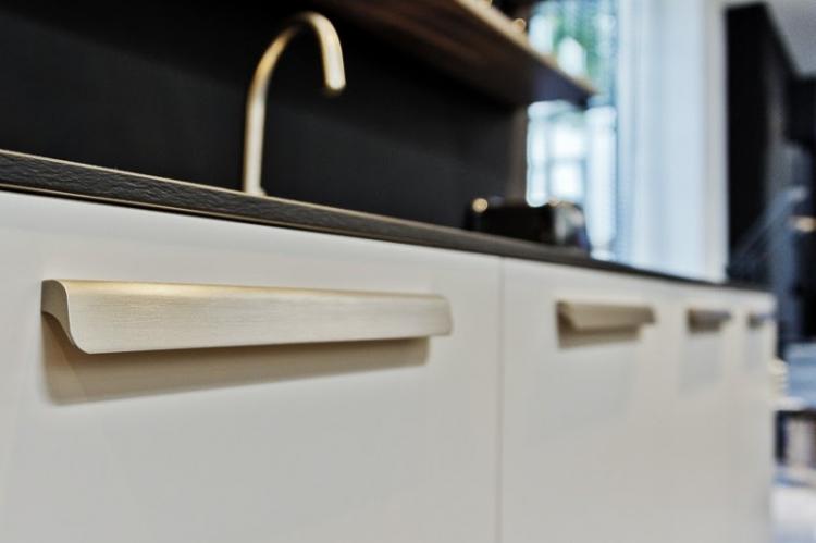 Poignées de meubles inhabituelles - photo