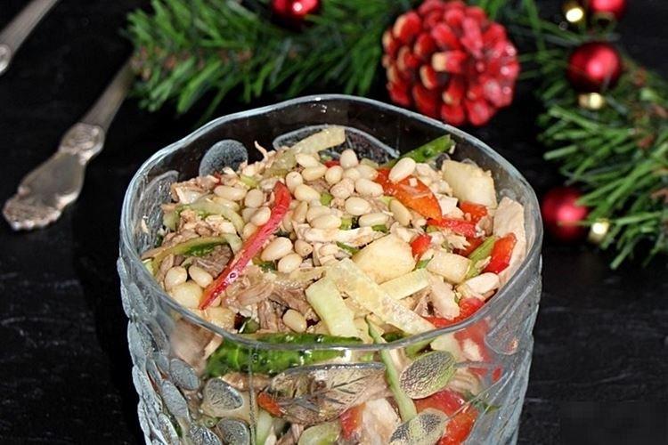 Salade de viande aux légumes - salades pour le Nouvel An 2021