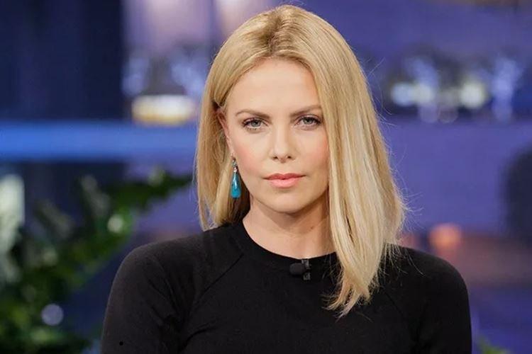 Longue cascade - Coupes de cheveux pour femmes à la mode 2020 pour cheveux mi-longs