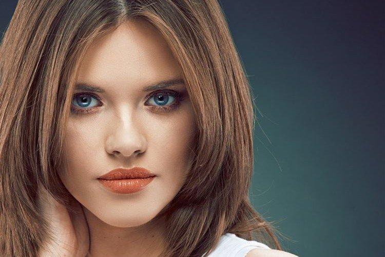 Échelle - Coupes de cheveux pour femmes à la mode 2020 pour cheveux mi-longs