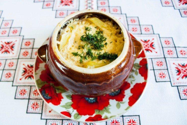 Viande en pots avec pommes de terre - recettes étape par étape