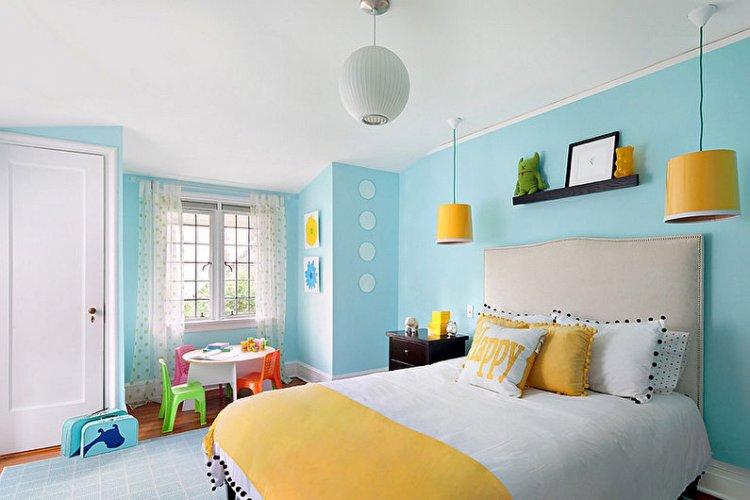 Plafonds tendus mats dans la chambre des enfants