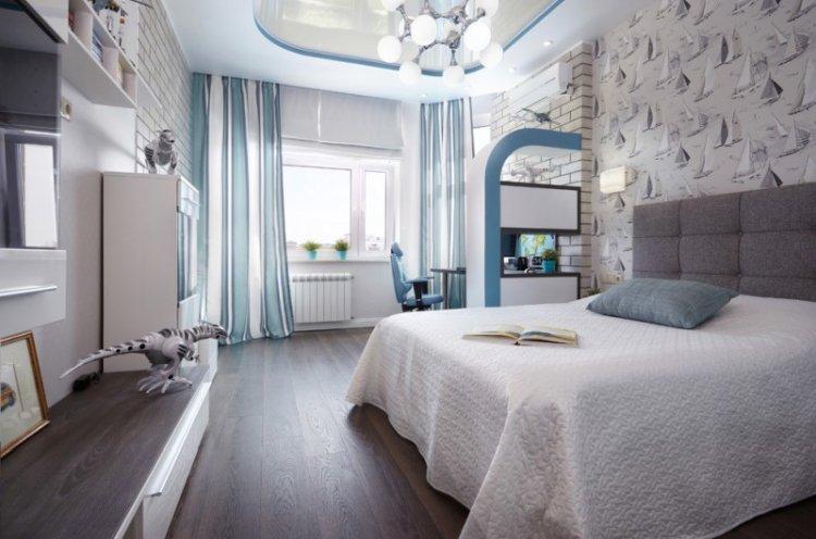 Plafonds tendus brillants dans la chambre des enfants