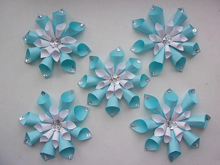 Flocon de neige en papier volumétrique DIY - photos et idées