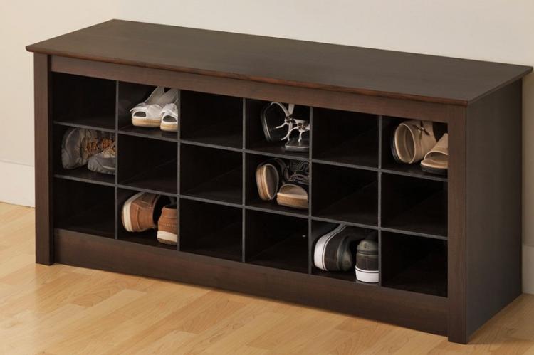 Étagère à chaussures dans le couloir - idées de photos