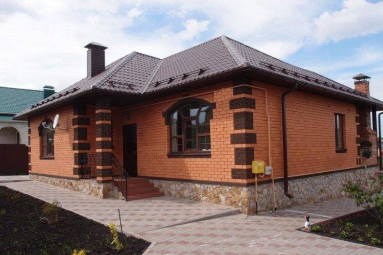 Maisons en briques à un étage - projets et photos