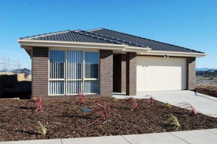 Maison de plain-pied avec garage - projets et photos