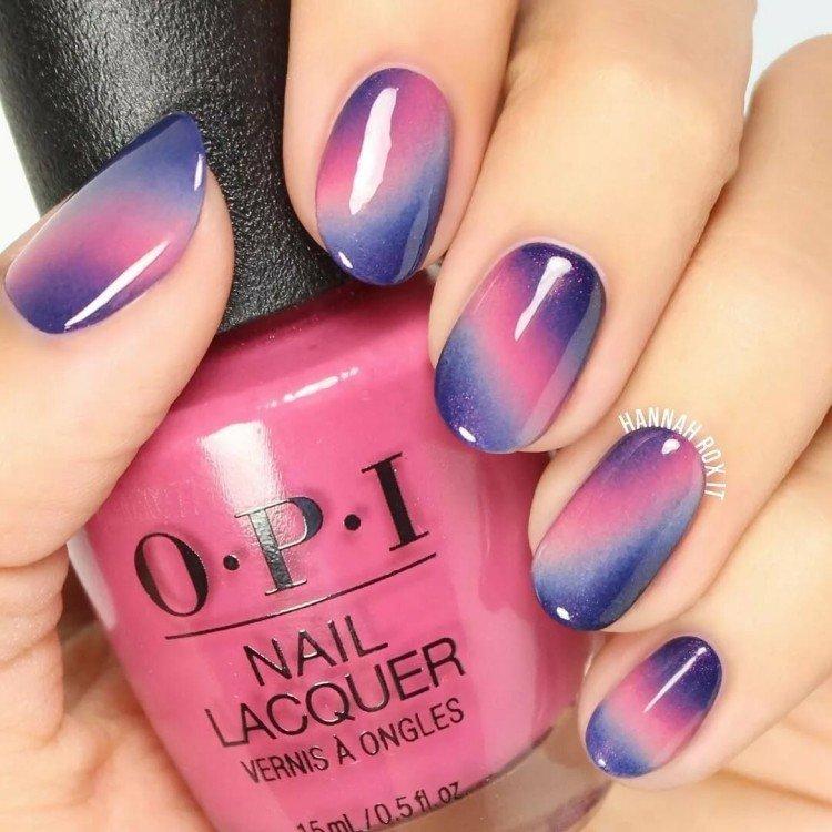 Ombre multicolore sur les ongles - photo