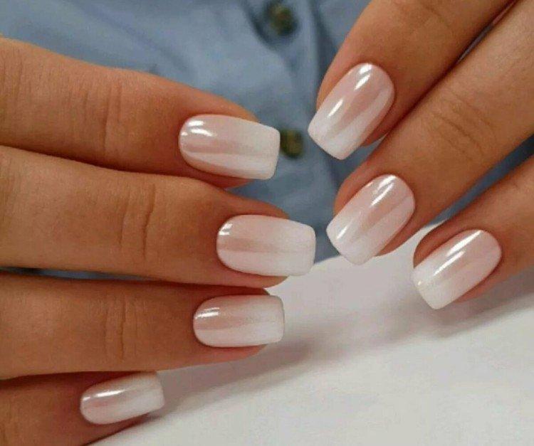 Ombre sur les ongles avec frottement - photo