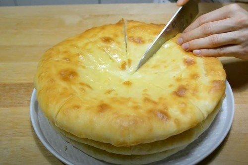Tarte ossète au fromage et pommes de terre - la recette pas à pas