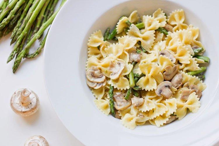 Pâtes farfalle aux champignons - recettes