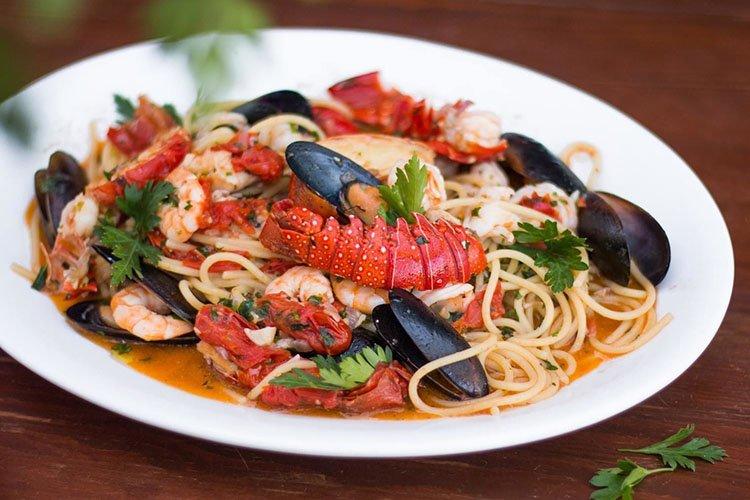 Spaghetti aux moules et crevettes - Recettes de pâtes aux fruits de mer