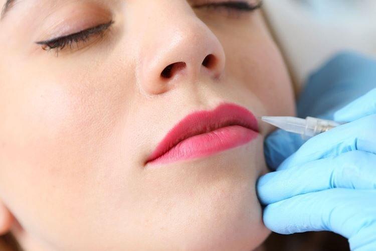 Qu'est-ce que le maquillage permanent des lèvres