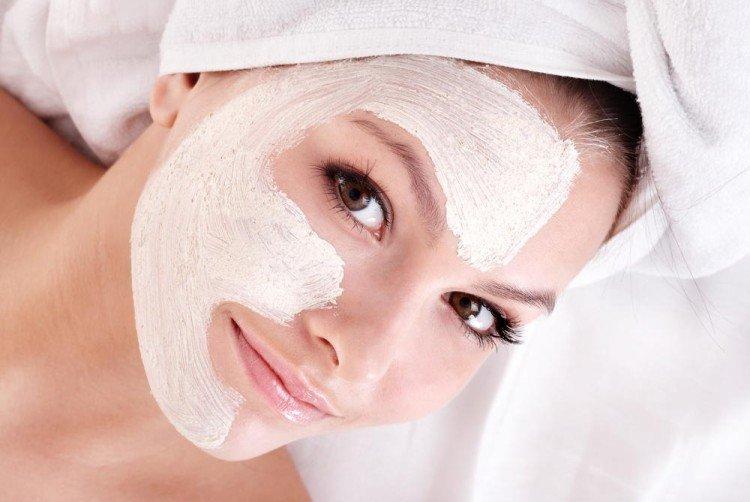 Peeling du visage à l'aspirine à la maison