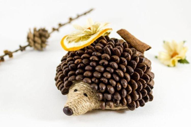 Bricolage pour enfants à partir de grains de café