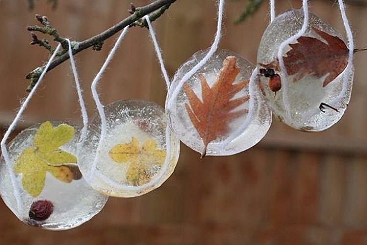 Gâteaux glacés avec des feuilles - Artisanat à partir de feuilles d'automne pour les enfants