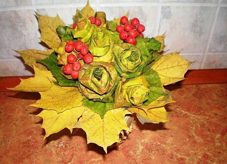 Artisanat de feuilles d'automne pour enfants - photos et idées