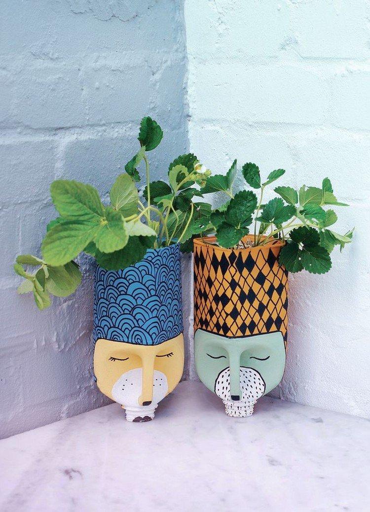 Pots et vases pour fleurs - Artisanat à partir de bouteilles en plastique de vos propres mains