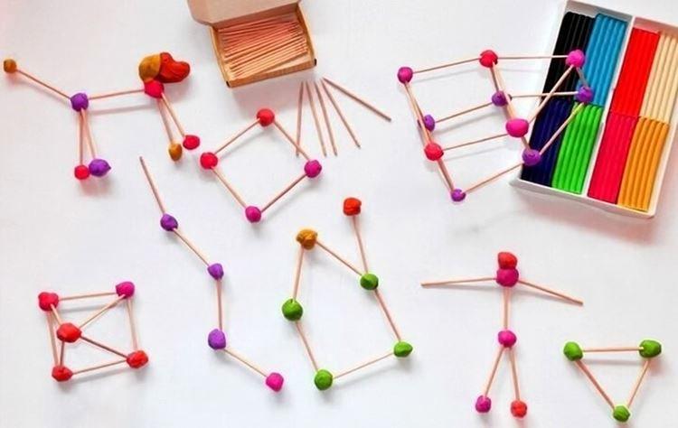 Artisanat d'allumettes et de pâte à modeler pour les enfants