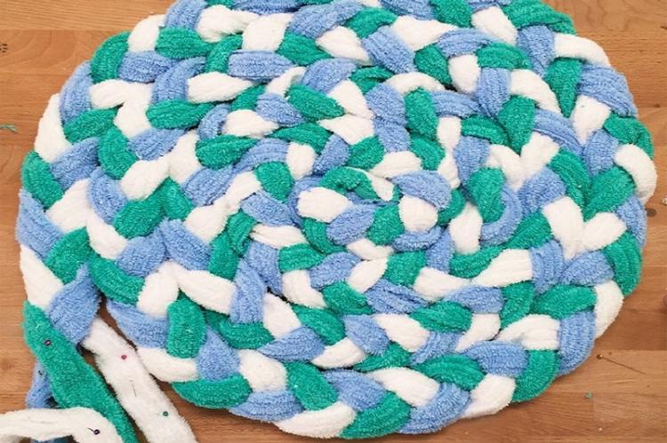 Tapis de sol à partir de vieilles serviettes - Bricolage à partir de vieilles choses