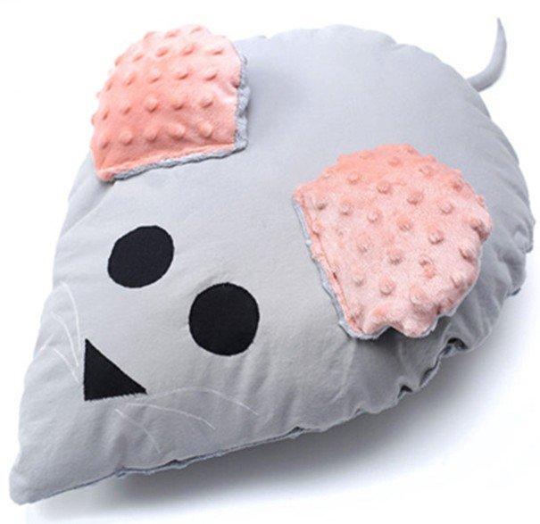 Oreiller triangle Souris DIY