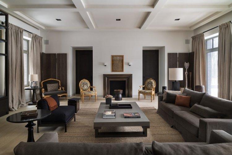 Plafonds en plaques de plâtre figurées dans le salon (hall)