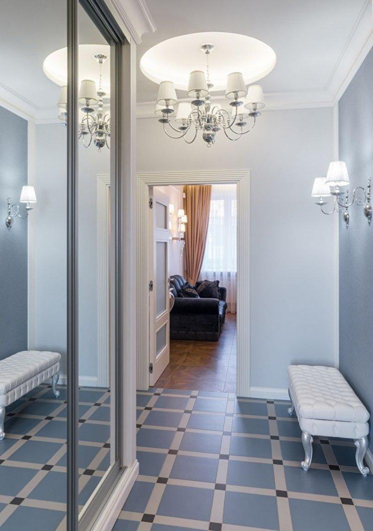 Plafond en plaques de plâtre dans un petit couloir