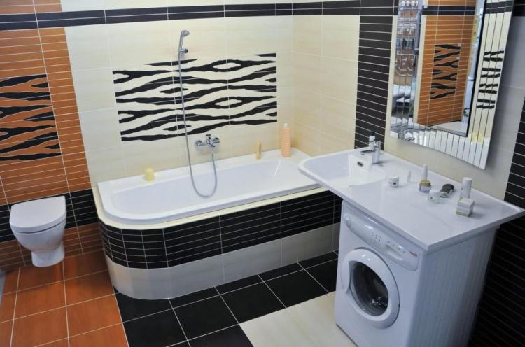 Évier au-dessus de la machine à laver - photo