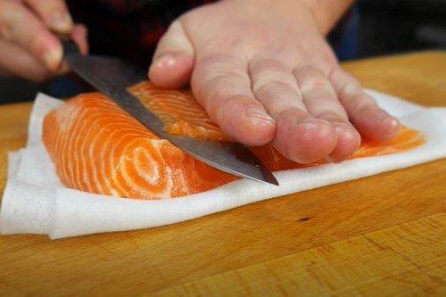 Roll Philadelphia à la maison - une recette étape par étape