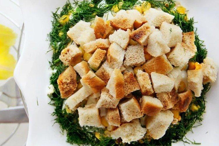 Salade au foie de morue et croûtons - recettes