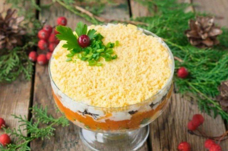 Salade au foie de morue sous un manteau de fourrure - recettes