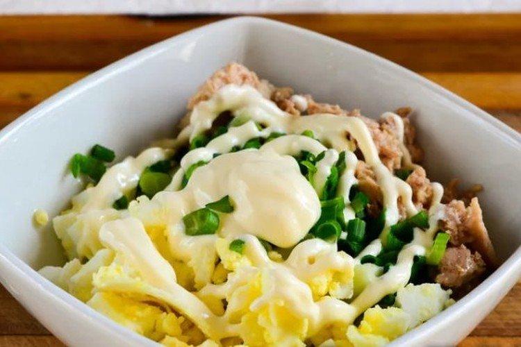 Salade au foie de morue et aux herbes - recettes