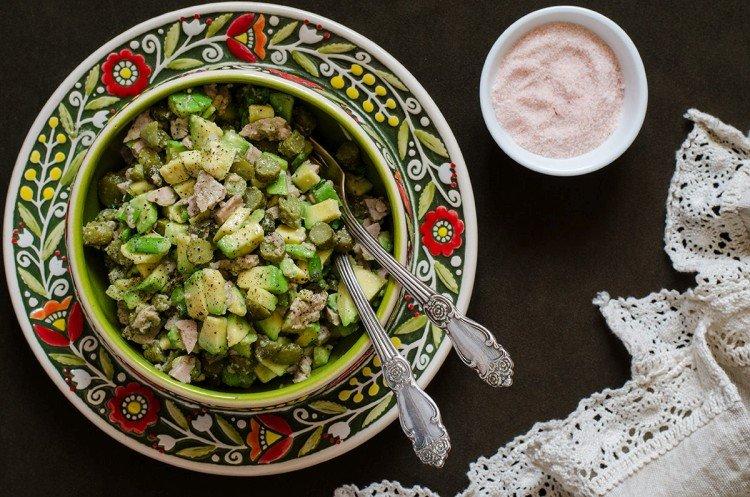 Salade au foie de morue et avocat - recettes