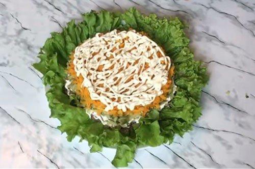 Salade de foie de poulet Pechenkin - recette étape par étape