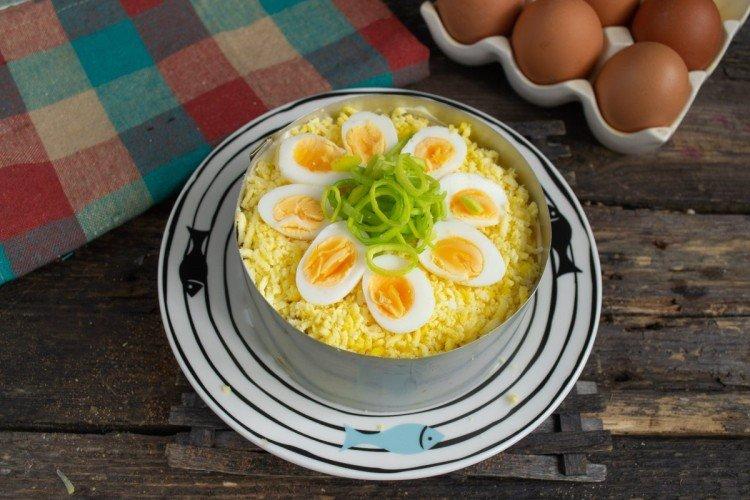 Salade Mer, mer sur une table de fête - recettes