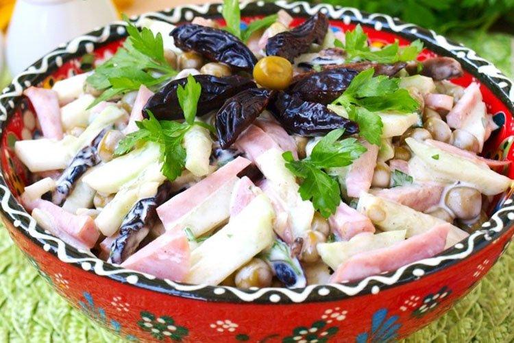Salade de pruneaux et pommes - recettes