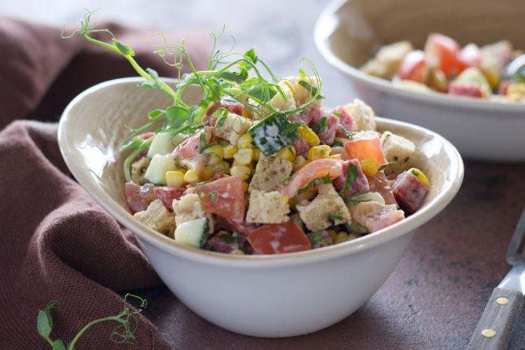 Salade de saucisses fumées et poivrons - recettes