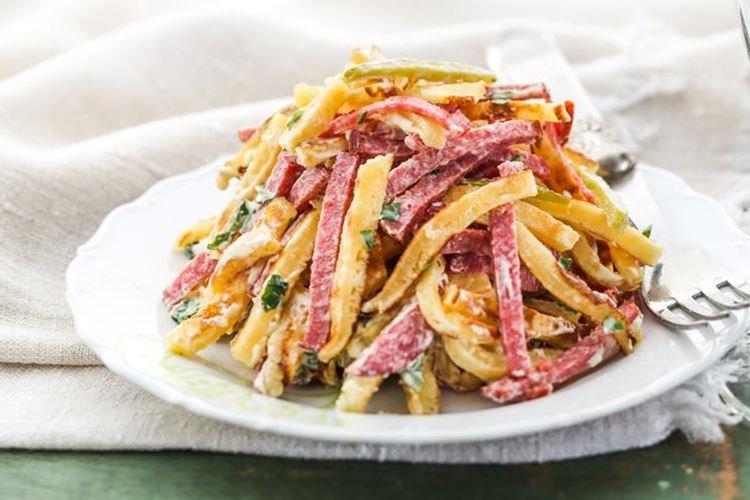 Salade de saucisse fumée et crêpes - recettes