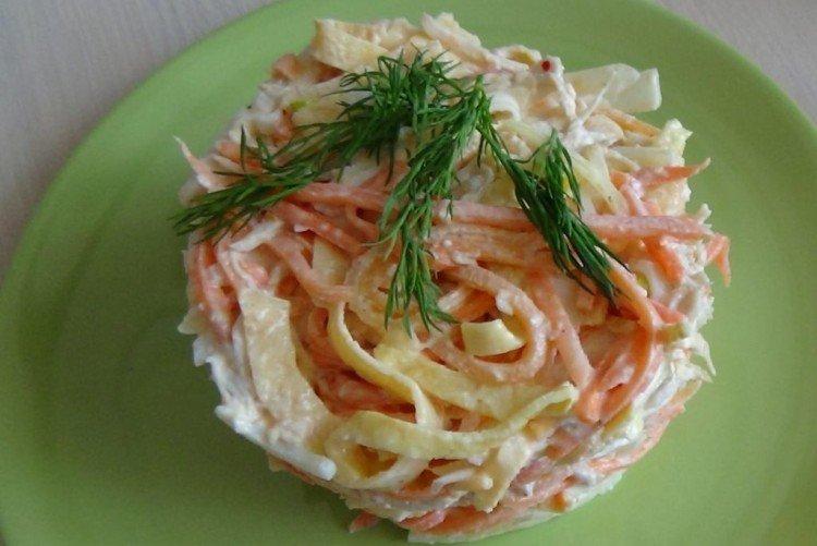 Salade de carottes coréennes, œufs brouillés et jambon - recettes